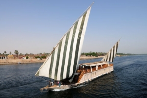 Dahabeya Queen Farida Sailing
