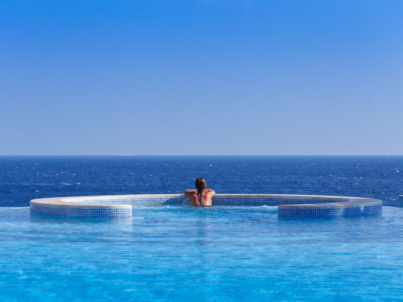 The Oberoi Beach Resort Infinity Pool